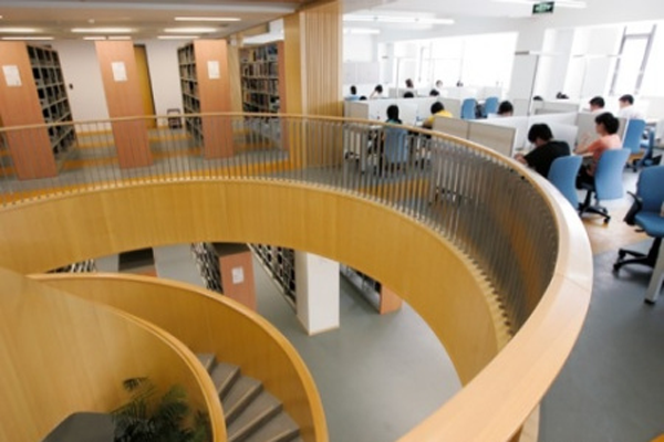 中國商學院排名 南開大學排名第6名，第一名是它當之無愧