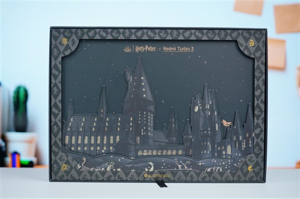 神秘感十足！Redmi Turbo 3哈利波特聯名款禮盒圖賞