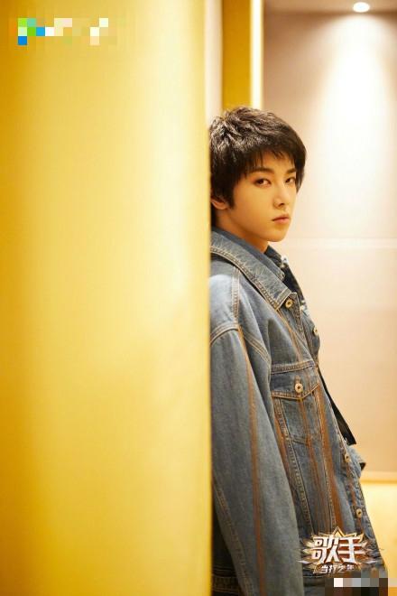 華晨宇扮古裝搞笑cos許仙 顯露出諧星體質（華晨宇扮古裝搞笑cos許仙）(7)