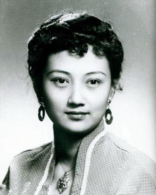 王曉棠 上世紀家喻戶曉的女將軍，60后們的女神，如今卻少有人知（上世紀家喻戶曉的女將軍）(4)