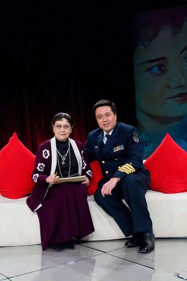 王曉棠 上世紀家喻戶曉的女將軍，60后們的女神，如今卻少有人知（上世紀家喻戶曉的女將軍）(7)