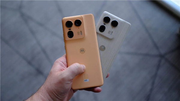 moto首款A(yù)I手機(jī)！moto X50 Ultra官宣