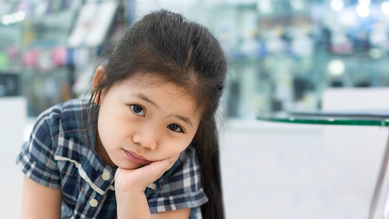 自閉癥孩子會給大人吃的嗎