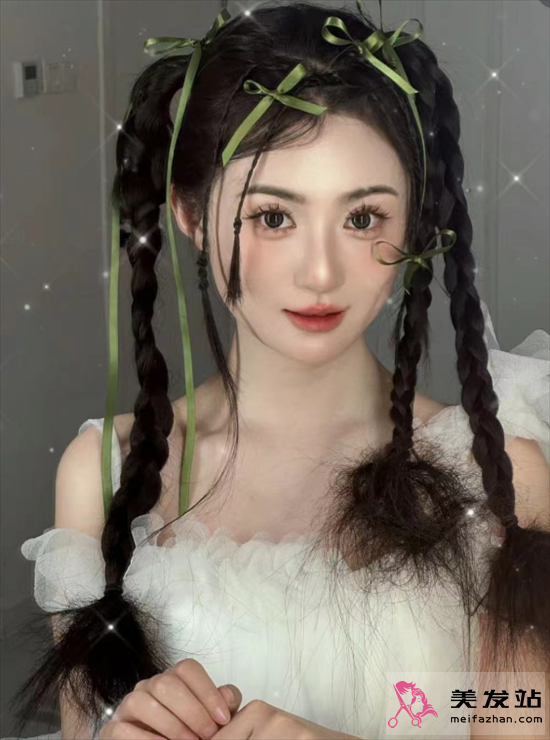 文藝絲帶雙馬尾 經(jīng)典時(shí)尚超百搭