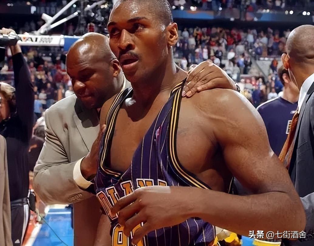 nba球員睡過的中國女星，慘被男友家暴至肛裂 24