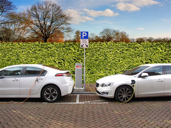 看懂！美國宣布對中國電動汽車、半導體加征關稅100%：官方回應