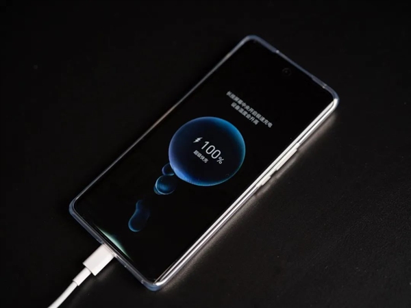 榮耀賣了1000萬臺的千元機：是不是因為長得像華為