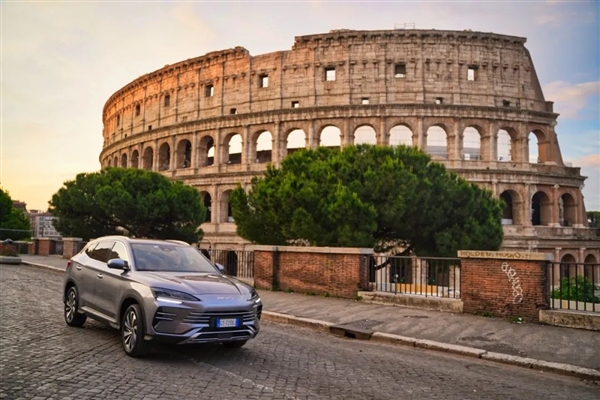 比亞迪宋PLUS DM-i冠軍版歐洲正式發售 亮相羅馬斗獸場