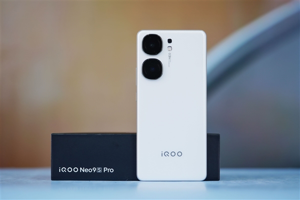 首批搭載天璣9300+!iQOO Neo9S Pro圖賞