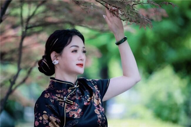 哈斯丹原創(chuàng)歌曲《愛你還是放棄》520全網(wǎng)發(fā)行