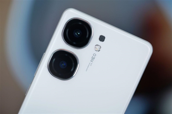 首批搭載天璣9300+!iQOO Neo9S Pro圖賞