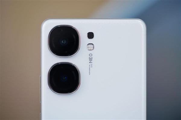 首批搭載天璣9300+!iQOO Neo9S Pro圖賞