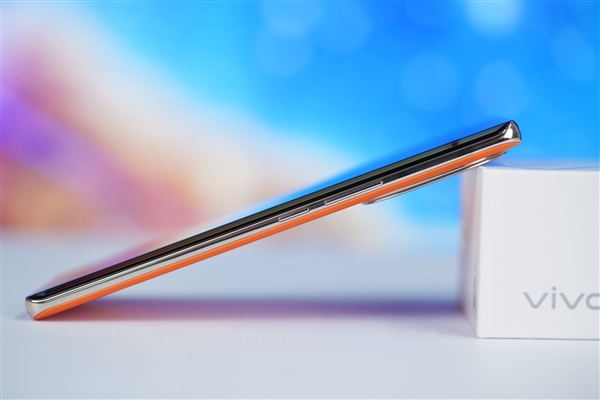 旗艦素皮+6000mAh大電池！vivo Y200圖賞