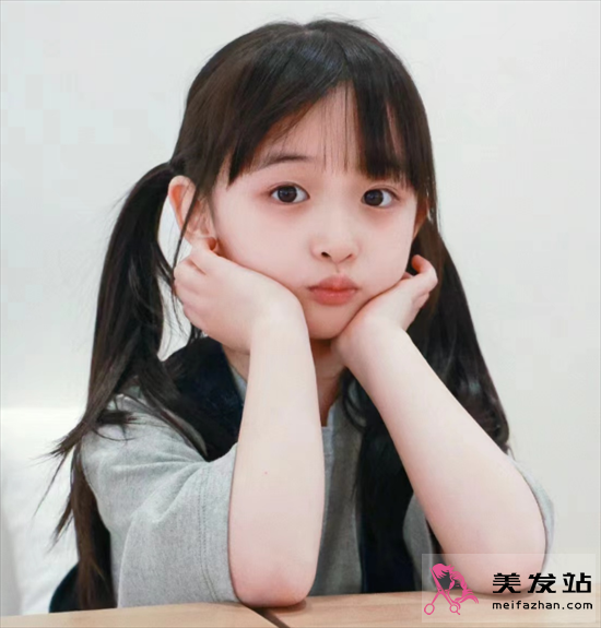 小女孩夏季扎發 可愛軟萌超百搭