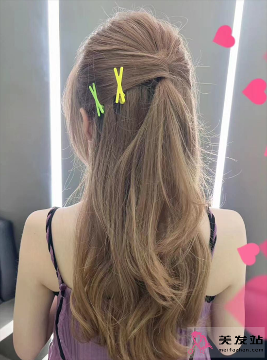 夏季長(zhǎng)發(fā)半扎發(fā) 打造淑女文藝氛圍