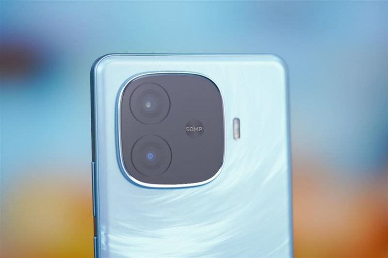 續(xù)航是旗艦機(jī)2倍！ 新一代國(guó)民手機(jī)vivo Y200 GT評(píng)測(cè)：1499元我強(qiáng)