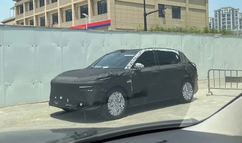 800V技術上車！極氪CX1E偽裝車曝光：年內首發