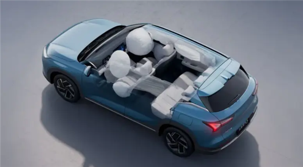 五菱首款雙動(dòng)力新能源SUV星光S配置公布:搭載零自燃神煉電池