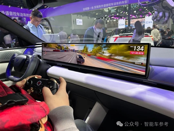 小米汽車越火爆：極越越懷才不遇
