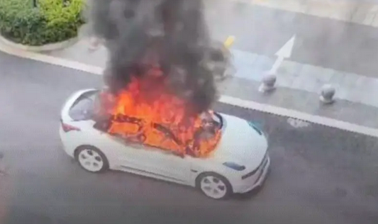 杭州一極氪001發生起火！官方回應：已排除動力電池起火因素