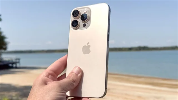 128GB iPhone好別買！Apple智能有存儲空間要求