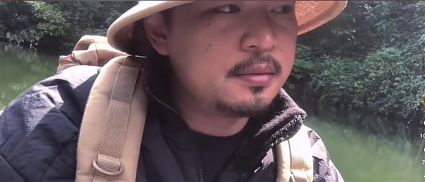 男子獨闖哀牢山被兇獸盯上系誤讀 本人回應(yīng)：全是樹根