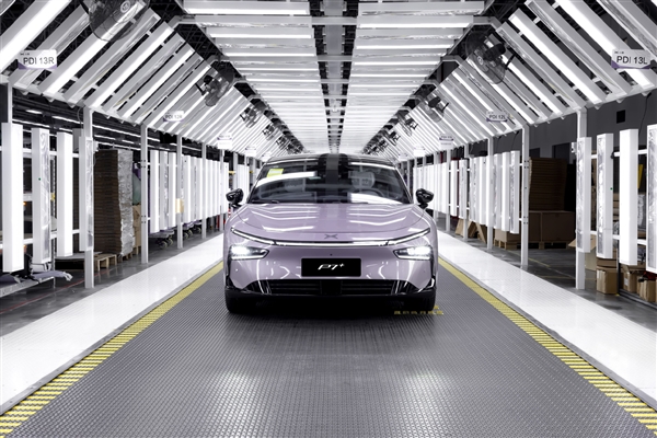 開售2小時訂單破3萬 小鵬P7+量產下線：20萬級大空間轎車來了