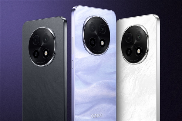 李杰碰到成都一哥們穿著家居服來買一加Ace 5：看完發布會很滿意