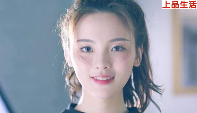 楊超越個人照