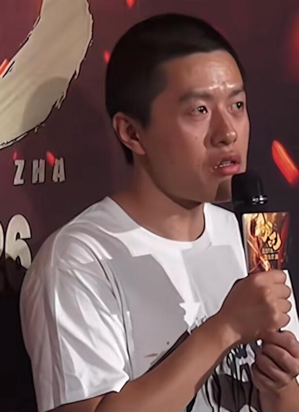 餃子同學：看到殷夫人就想到他媽媽不容易