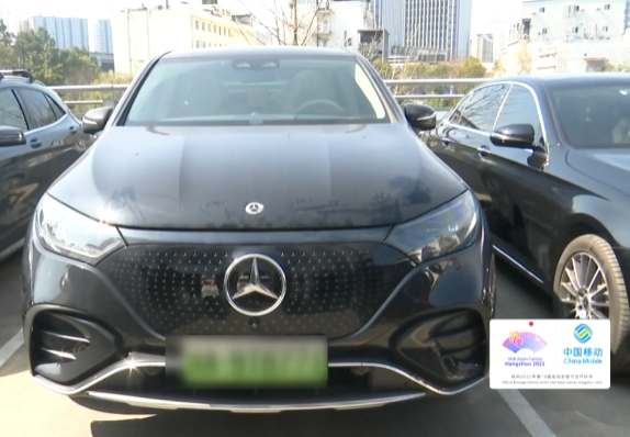 40萬買的奔馳E350故障不斷 車主：開了一年多 修了一年多