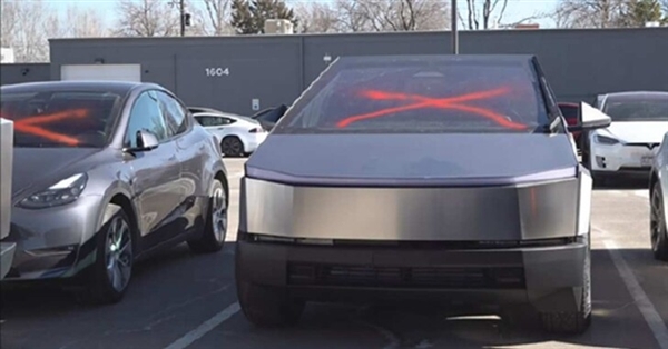 馬斯克當官后頻觸霉頭!多國銷量大跌 美歐市場還被人砸車放火