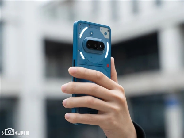 2000塊的Nothing Phone 現在也開始堆料了