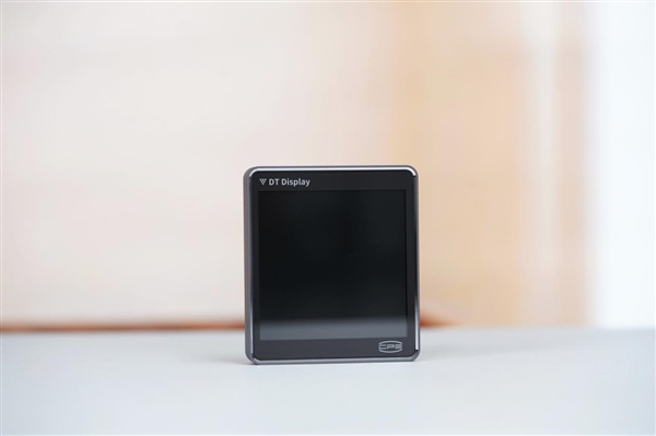 獨立磁吸IPS液晶屏!超頻三銀翼DT360水冷散熱器圖賞