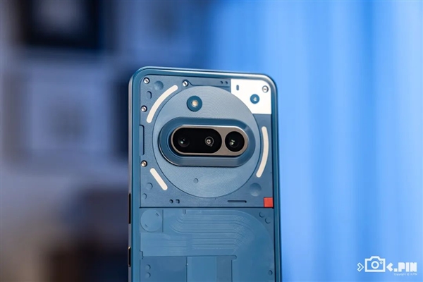 2000塊的Nothing Phone 現在也開始堆料了