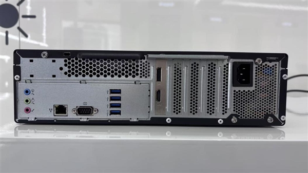 紫光臺(tái)式機(jī)+飛騰D3000實(shí)測(cè)！揭秘全國(guó)產(chǎn)PC整機(jī)“軟硬兼修”