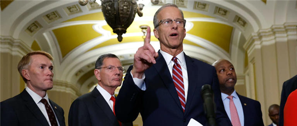 加州欲禁售燃油車 特朗普直接否決！傳統車企能源巨頭拍手叫好