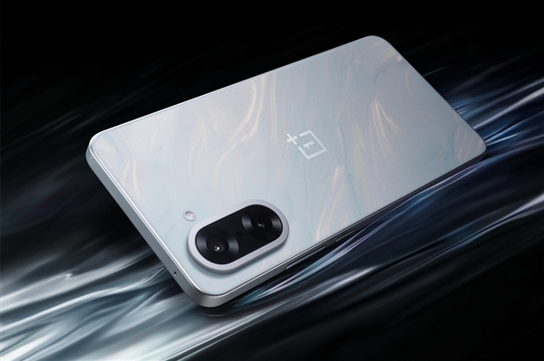 超5小時游戲滿幀！一加Ace 5競速版搭載獨家電競三芯