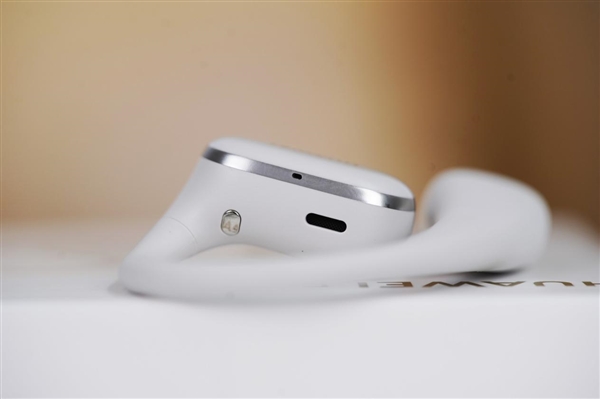 華為首款開放式耳掛耳機！FreeArc圖賞