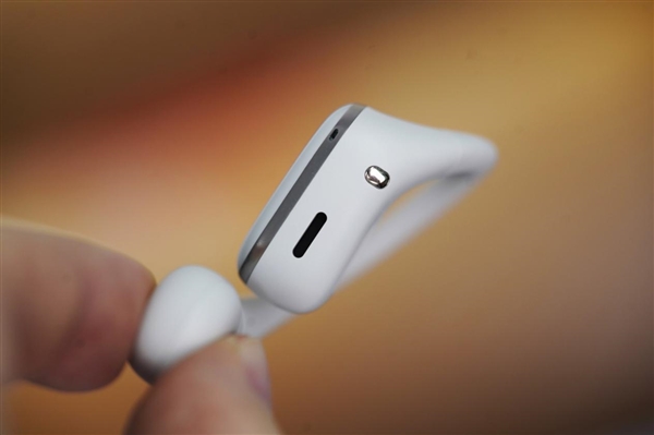 華為首款開放式耳掛耳機！FreeArc圖賞