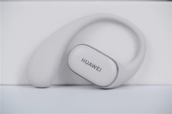 華為首款開放式耳掛耳機！FreeArc圖賞