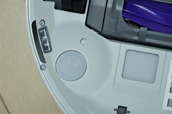 履帶式熱活水循環(huán)洗地！云鯨J6圖賞